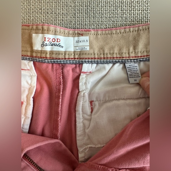 Izod Men's Salmon Flat Front Shorts - Picture 4 of 6